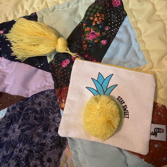 (CLOSET CLOSING FINAL SALE) NWOT Pineapple “Stay Sweet” Coin Purse - Picture 2 of 4